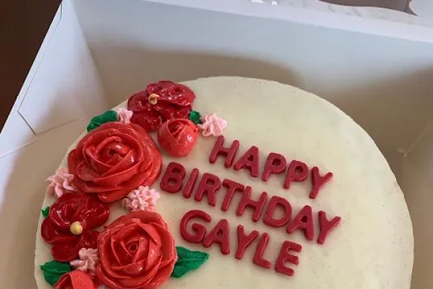 Two Petite Bakers