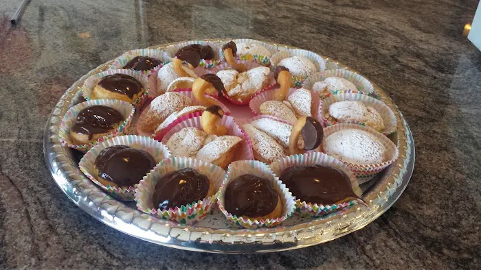 Premiere Pastry Shop Picture 6