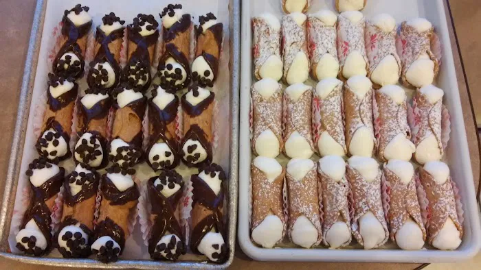 Premiere Pastry Shop Picture 9