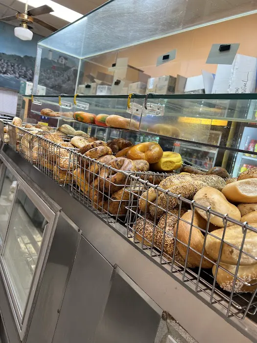 Bella's Bagels and Deli Picture 1