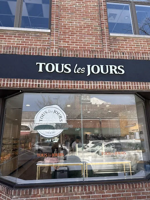 TOUS les JOURS Picture 2