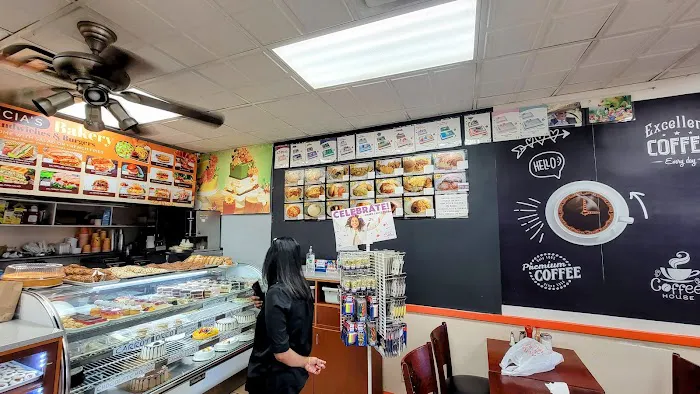 Alicia's Bakery Picture 1