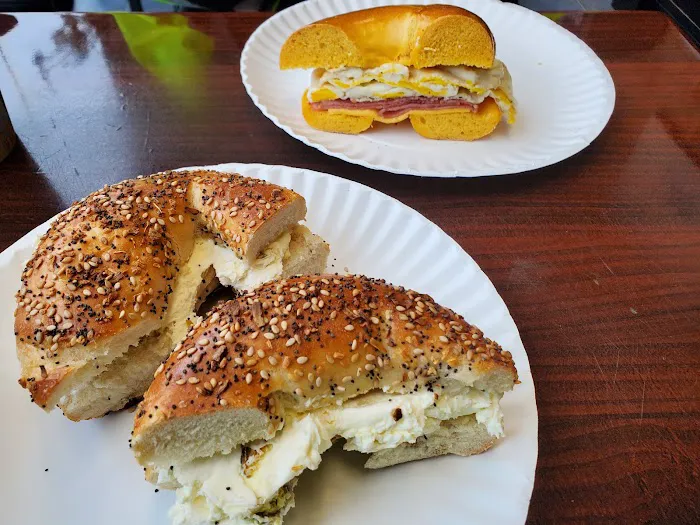 Traditional Bagel Cafe Picture 3