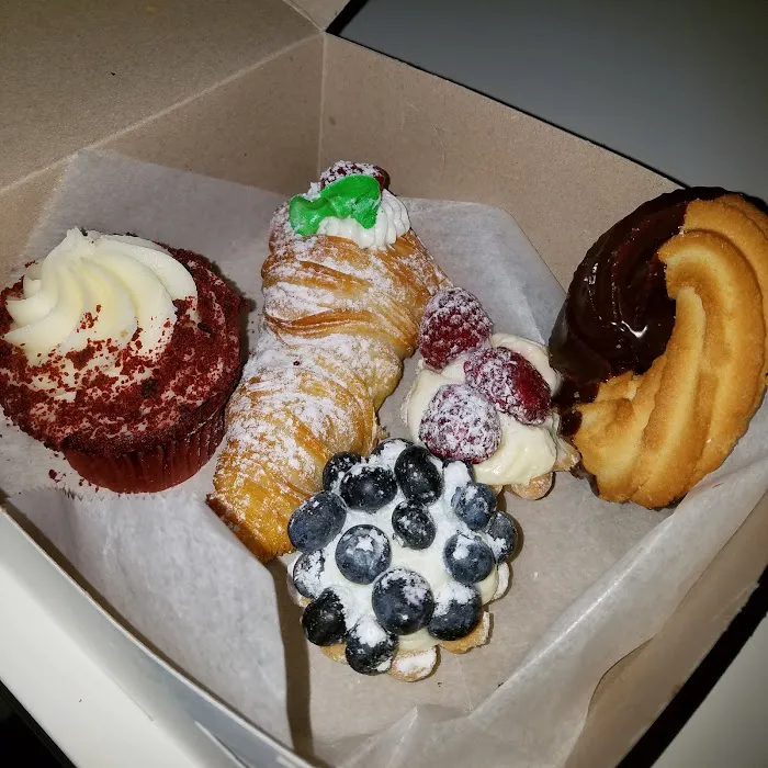 Dolci Momenti Bakery Picture 6