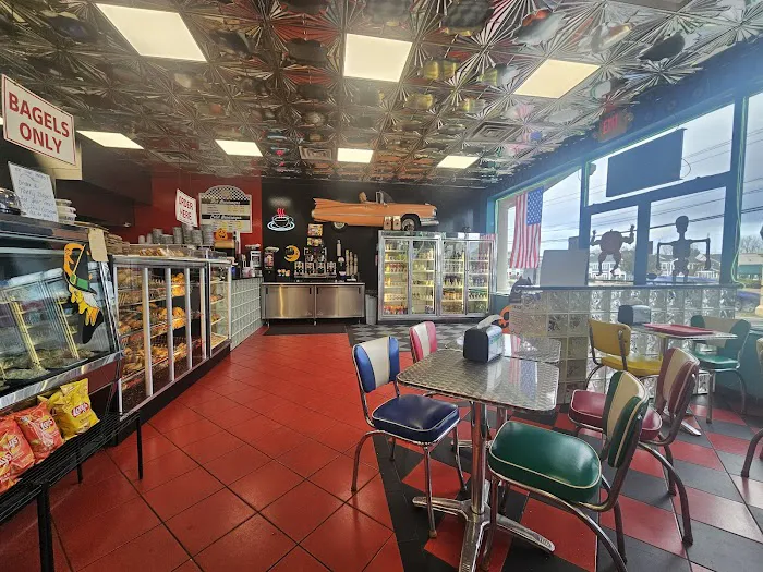 Cella Bagels & Grill Picture 3