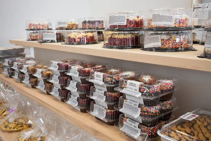 Glenn's Donuts Picture 2