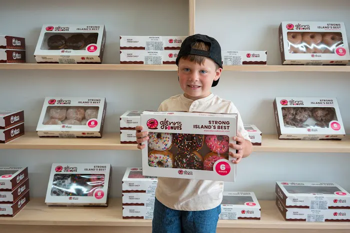 Glenn's Donuts Picture 6