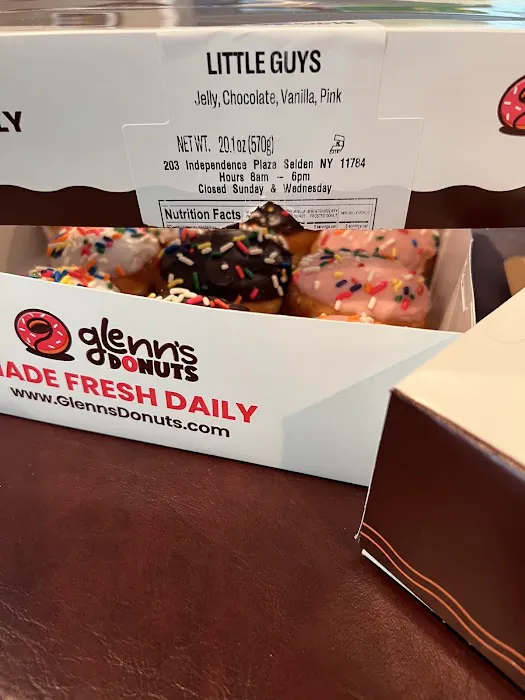 Glenn's Donuts Picture 4
