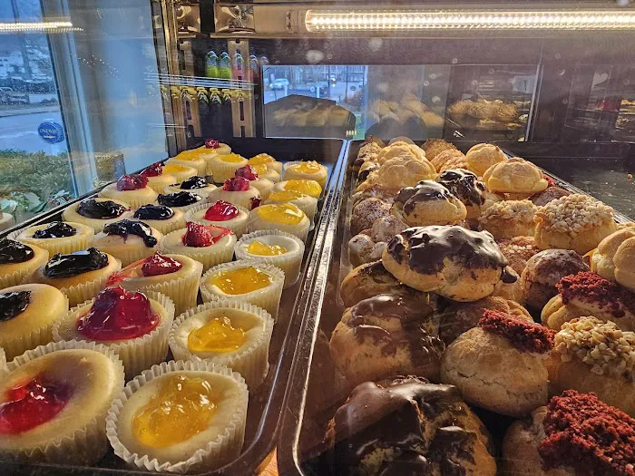 Dortoni Bakery Picture 3