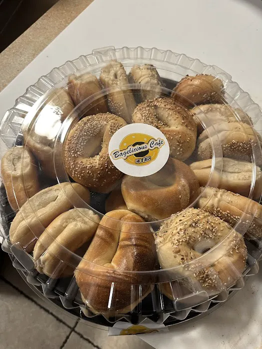 Bagelicious Cafe Picture 6