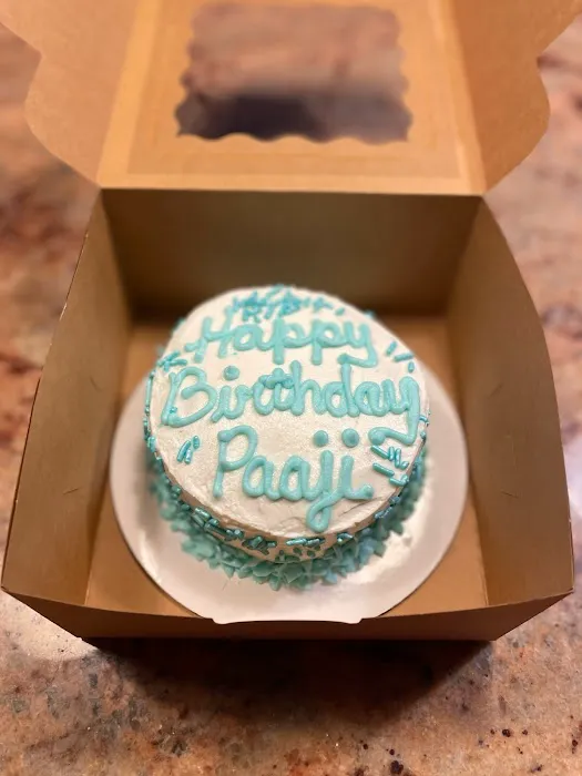 Curly Tail Cakes | Dog Bakery Picture 2