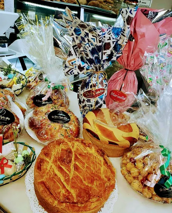 La Roma Pastry Shop Picture 6
