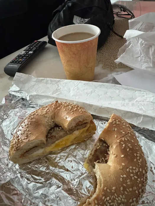 Hilltop Bagel Cafe Picture 5