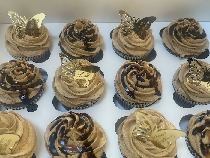 Christina's Creative Cupcakes Picture 9