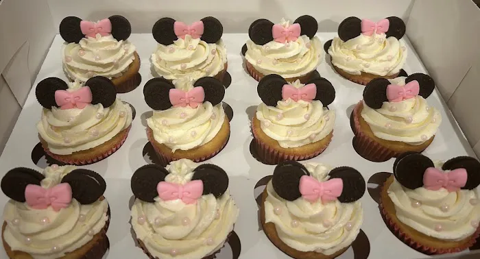 Christina's Creative Cupcakes Picture 7
