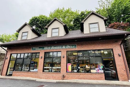 Brook Street Hot Bagels & Deli