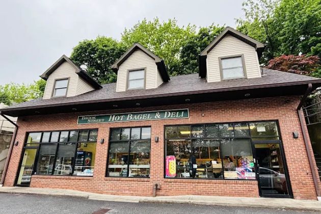 Brook Street Hot Bagels & Deli