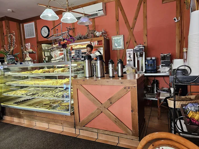 La Renaissance Patisserie Francaise Picture 5