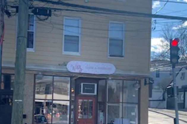 Wildly Cakes & Sweets LLC