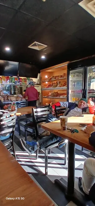 Buen Gusto Bakery Picture 10