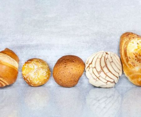Familia Bakery