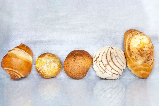 Familia Bakery