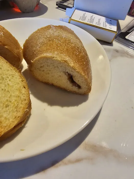 Familia Bakery Picture 9