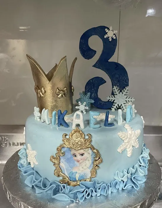 Familia Bakery Picture 7