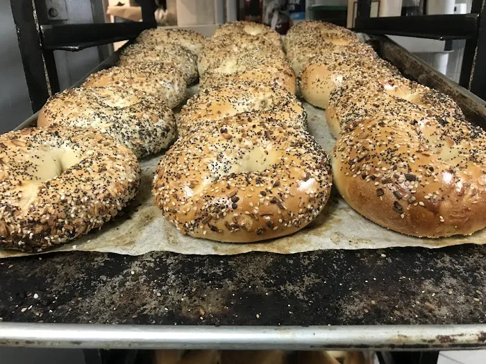 H&E Bagel Cafe Picture 9