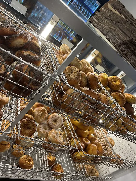 Bagel Palace Cafe Picture 4