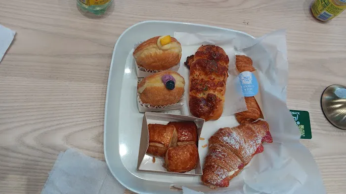 Tous les Jours Cafe Picture 8