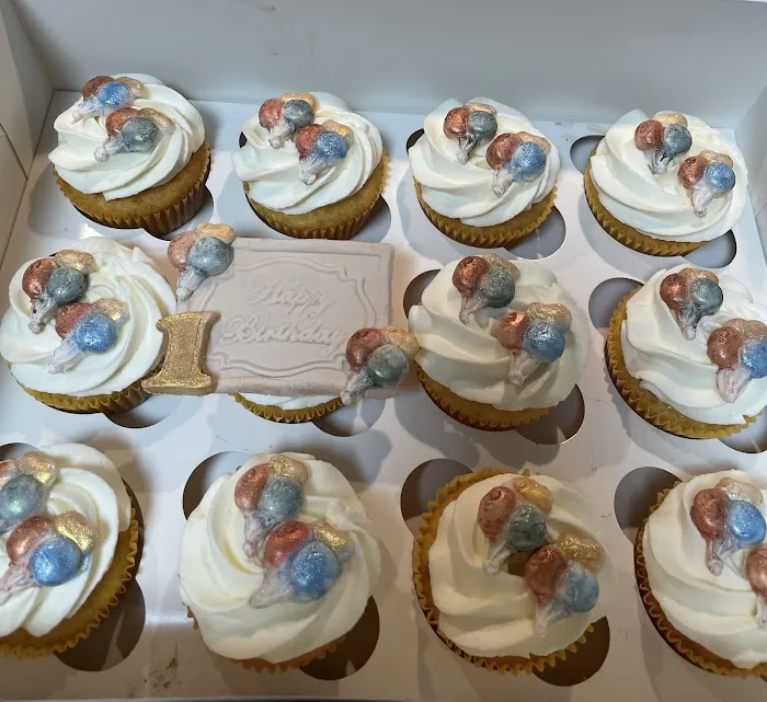 Amy’s Custom Cupcakes ( NOT A STORE FRONT) Picture 3