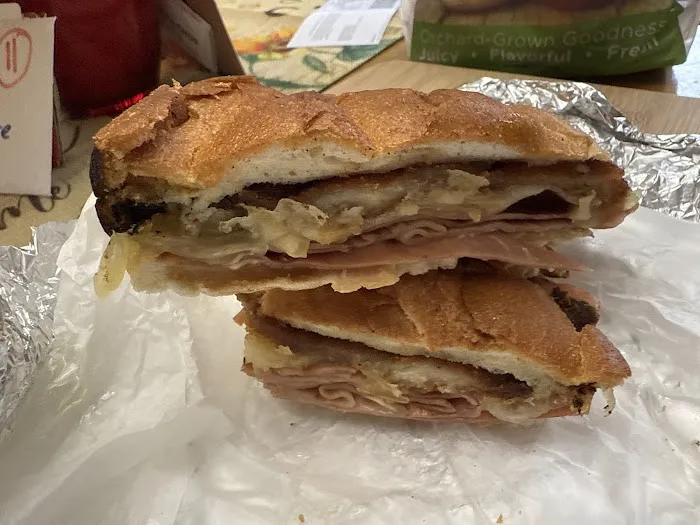 Manhattan Bagel Cafe - Mastic Beach Picture 2