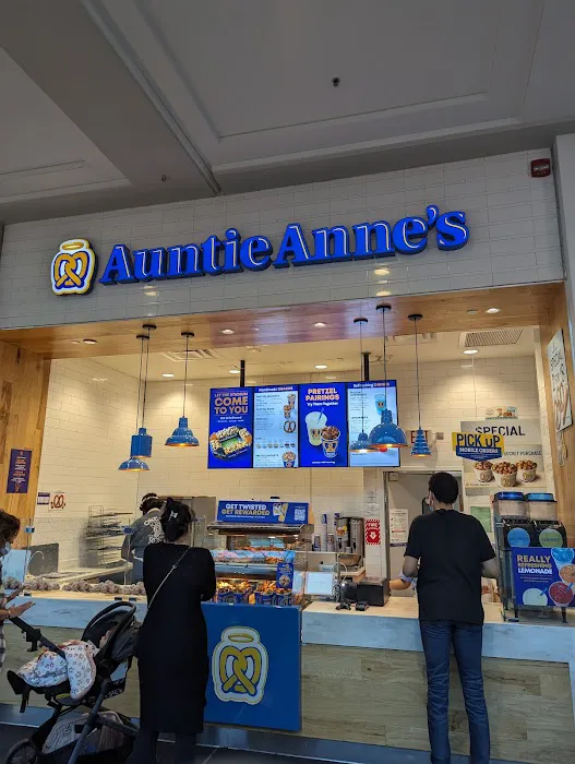 Auntie Anne's Picture 4