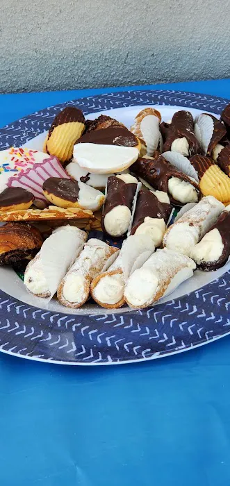 Dessert Oasis Picture 8