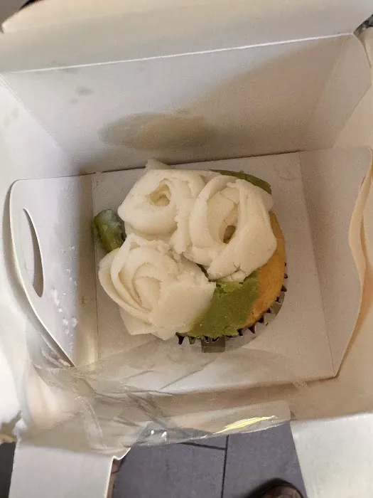 Hampton Cupcake Picture 2