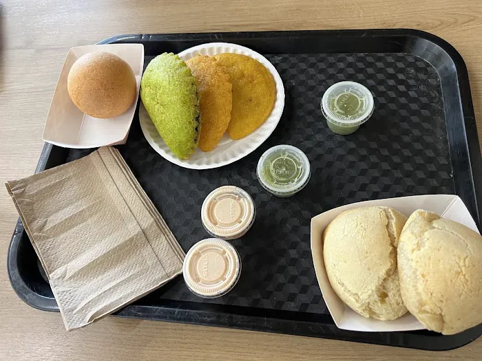 Familia Bakery Picture 5