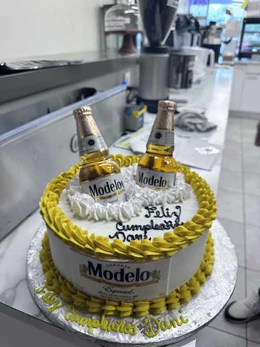 Familia Bakery Picture 7