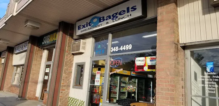 Exit 9 Bagels Picture 1