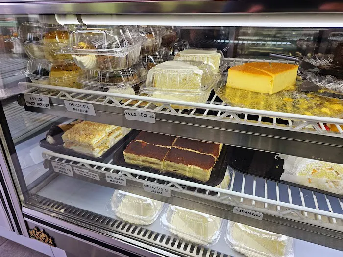Sabor Ambateño Bakery Norwalk Picture 3