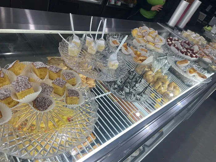 Sabor Ambateño Bakery Norwalk Picture 2