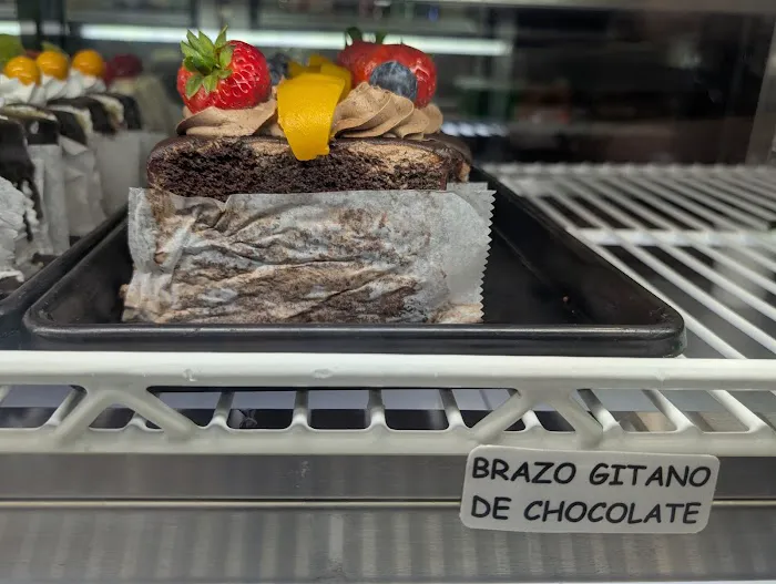 Sabor Ambateño Bakery Norwalk Picture 9