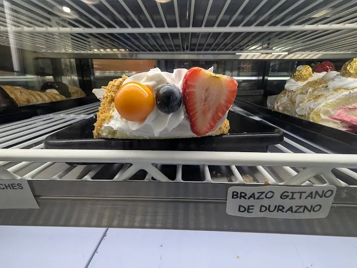 Sabor Ambateño Bakery Norwalk Picture 10