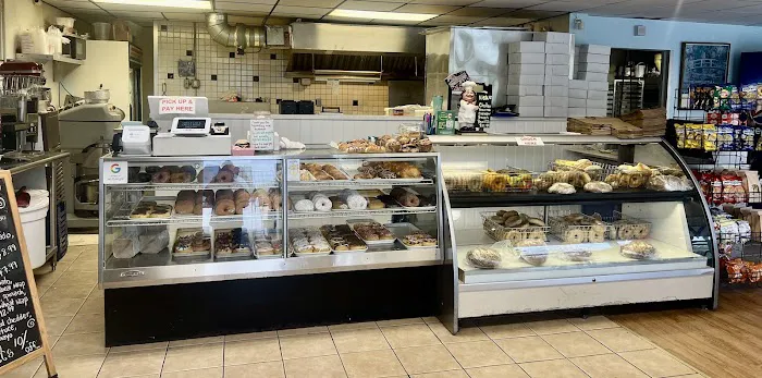 Uncle Leo's & Rosny Cafe In Wilton Picture 1