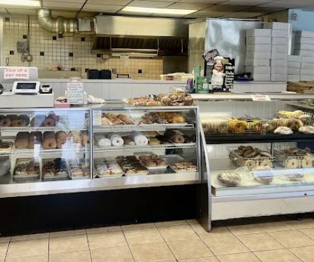 Uncle Leo's & Rosny Cafe In Wilton