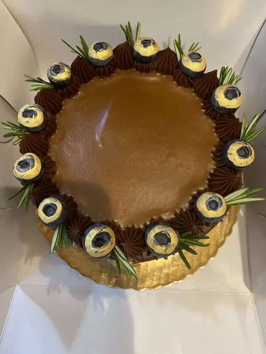 Isis Cakes Picture 10