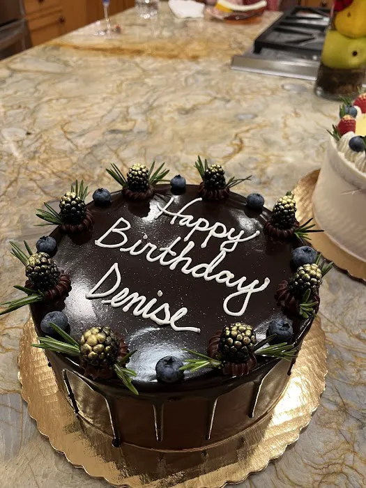 Isis Cakes Picture 7