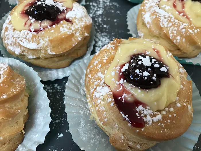 Carolena's Bakery Picture 4
