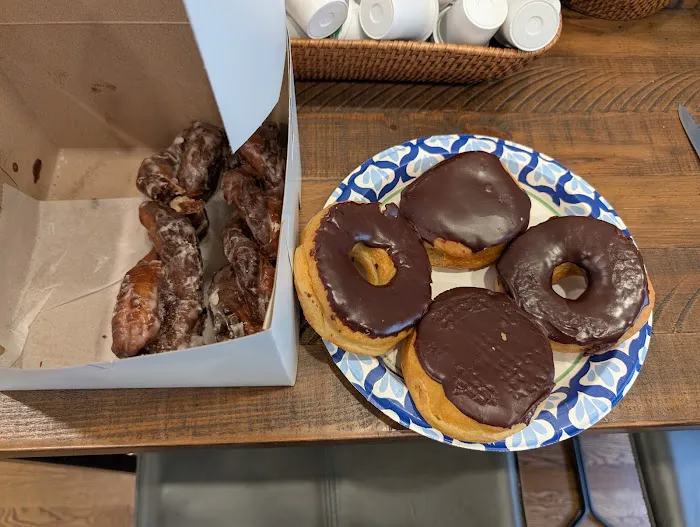 Coffee An' Donut Shop Picture 7