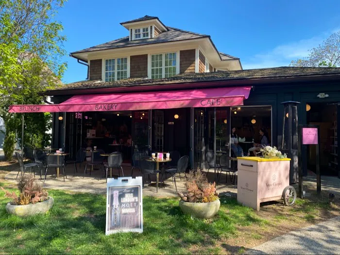 Mrs. London's Bakery & Cafè Picture 5